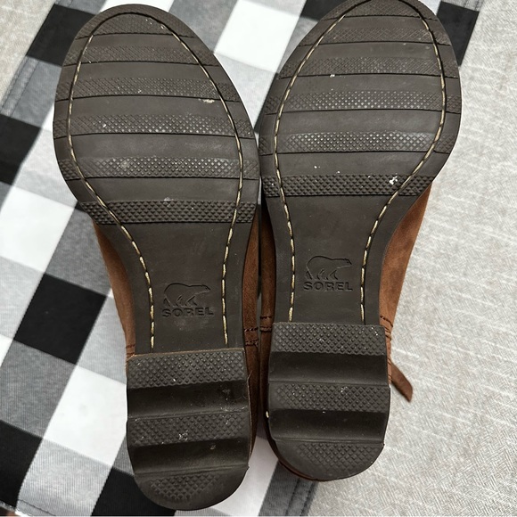 Sorel Lolla Ankle Bootie - Picture 8 of 15